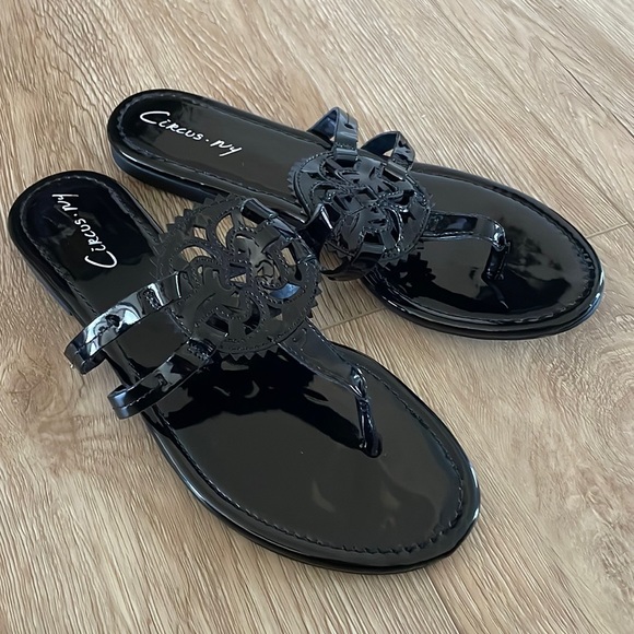 Circus by Sam Edelman Shoes - New Circus by Sam Edelman Canyon Flat Sandal, Black Patent Leather Women’s 9